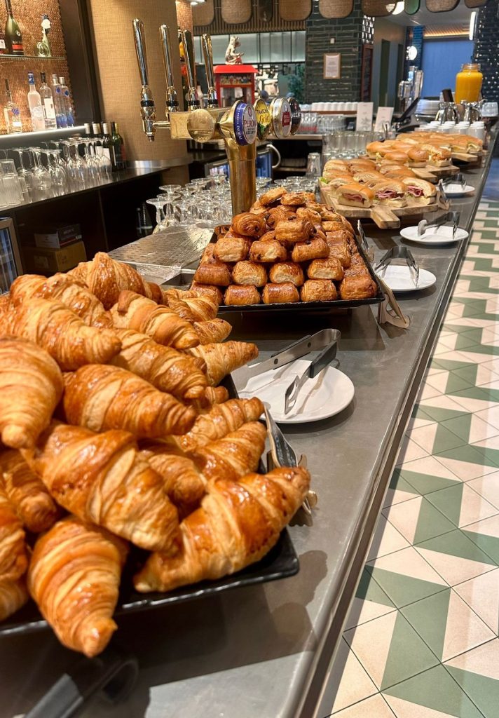 Holiday Inn Hosts Second Breakfast Networking Event For Heathrow Boulevard Tenants Holiday Inn Hosts Second Breakfast Networking Event For Heathrow Boulevard Tenants